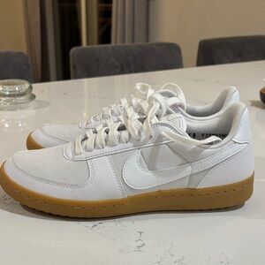 Nike White and Brown Women’s Sneakers